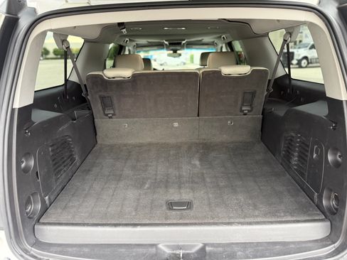 Used 2015 Chevrolet Suburban LS RWD image 68