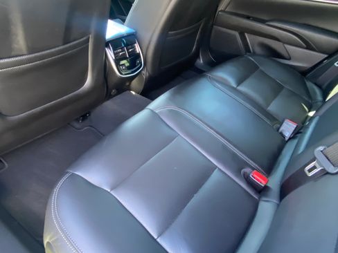 Used 2015 Cadillac XTS Luxury image 6