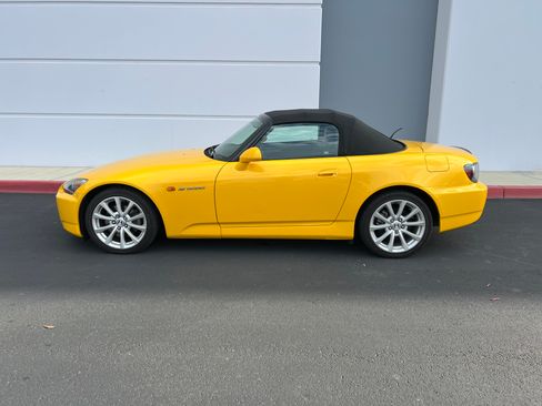 Used 2006 Honda S2000 image 14