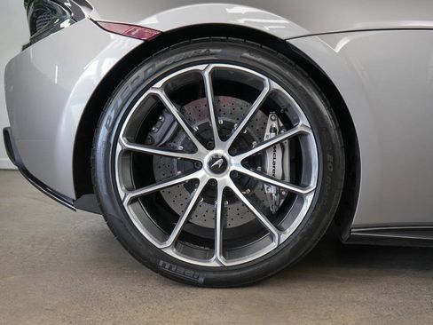 Used 2020 McLaren 570S image 19