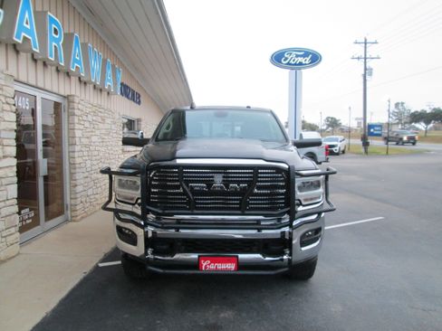 Used 2022 RAM 2500 Laramie image 10
