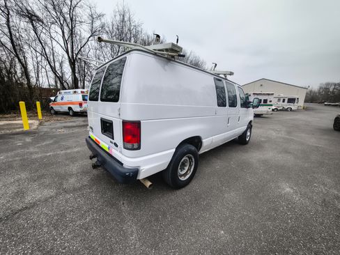 Used 2013 Ford E-250 and Econoline 250 image 6