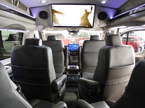 Used 2025 Ford Transit 150 Low Roof AWD image 16