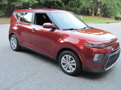 Used 2022 Kia Soul LX FWD image 5