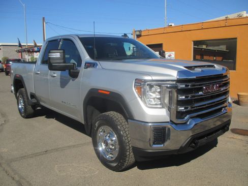 Used 2022 GMC Sierra 2500 SLE image 5