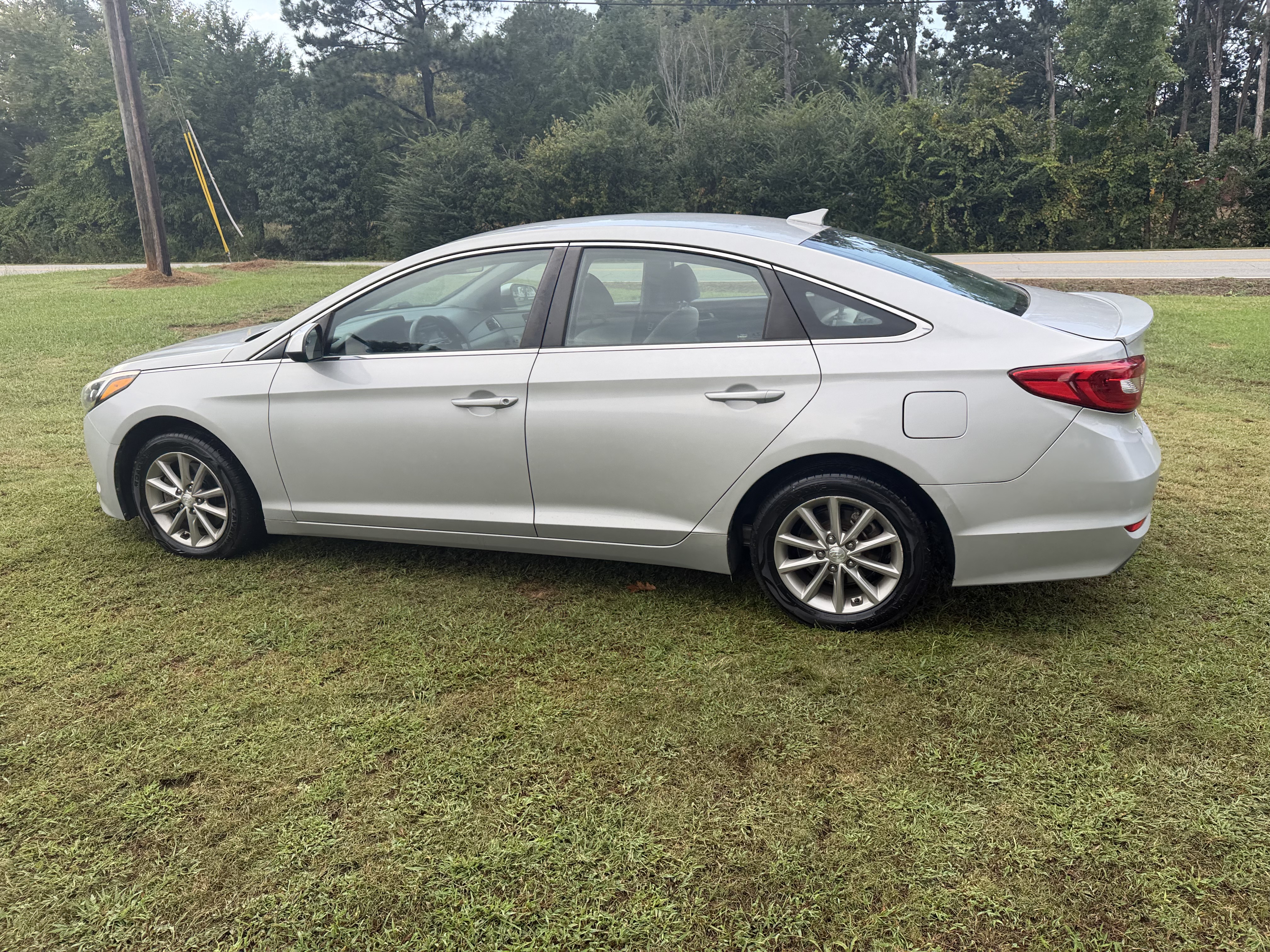 Used 2016 Hyundai Sonata SE FWD image 29