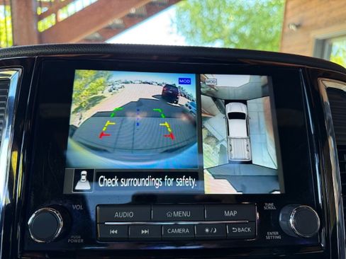 Used 2023 Nissan Titan XD Platinum Reserve image 13