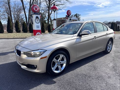 Used 2013 BMW 328i xDrive image 1