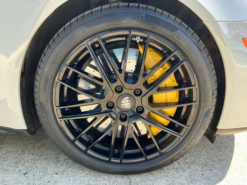 Used 2021 Porsche Panamera Turbo S image 24