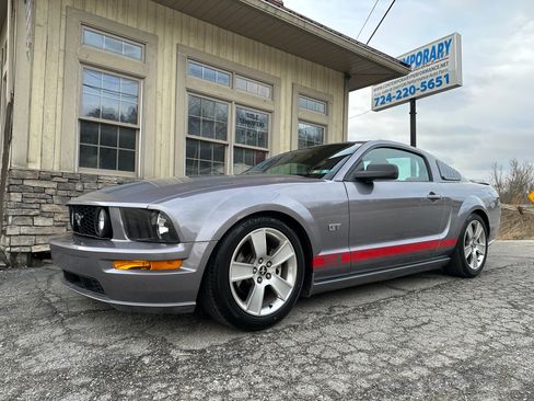 Used 2006 Ford Mustang GT image 1