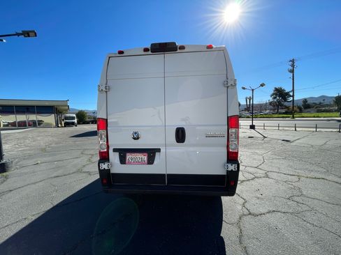 Used 2024 RAM ProMaster 2500 image 4