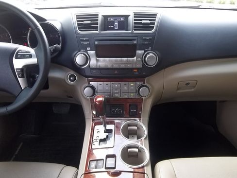 Used 2012 Toyota Highlander 4WD Limited image 22
