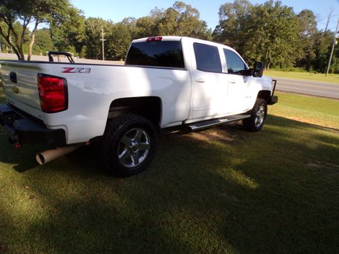 Used 2018 Chevrolet Silverado 2500 4x4 Crew Cab LT image 5