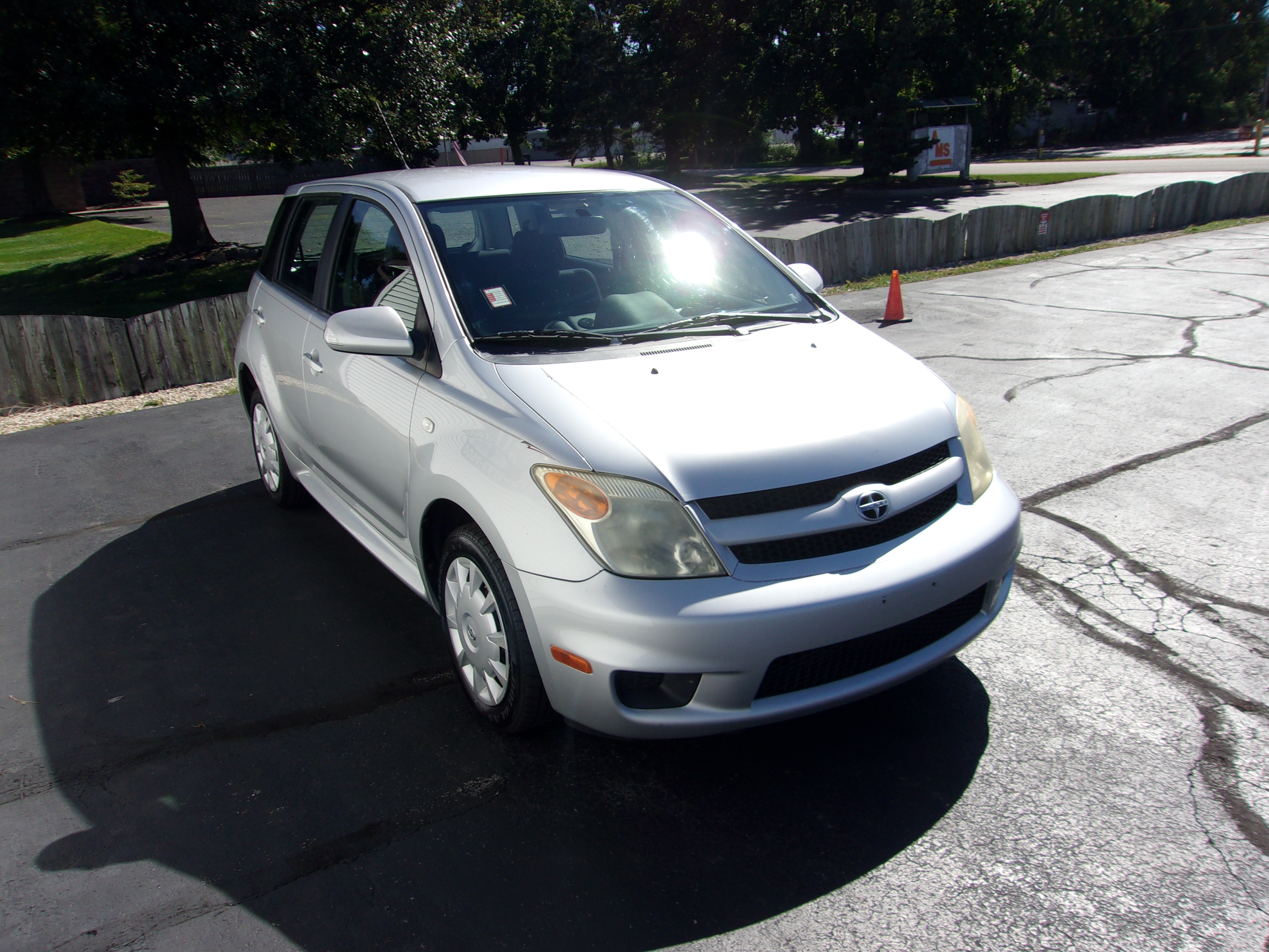 Used 2006 Scion xA Release Series 3.0 FWD image 2