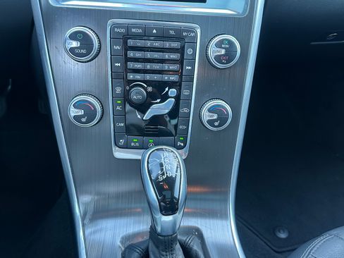 Used 2015 Volvo XC60 T5 image 17