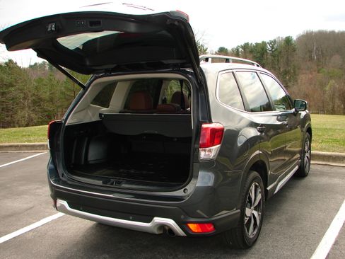 Used 2020 Subaru Forester Touring image 8