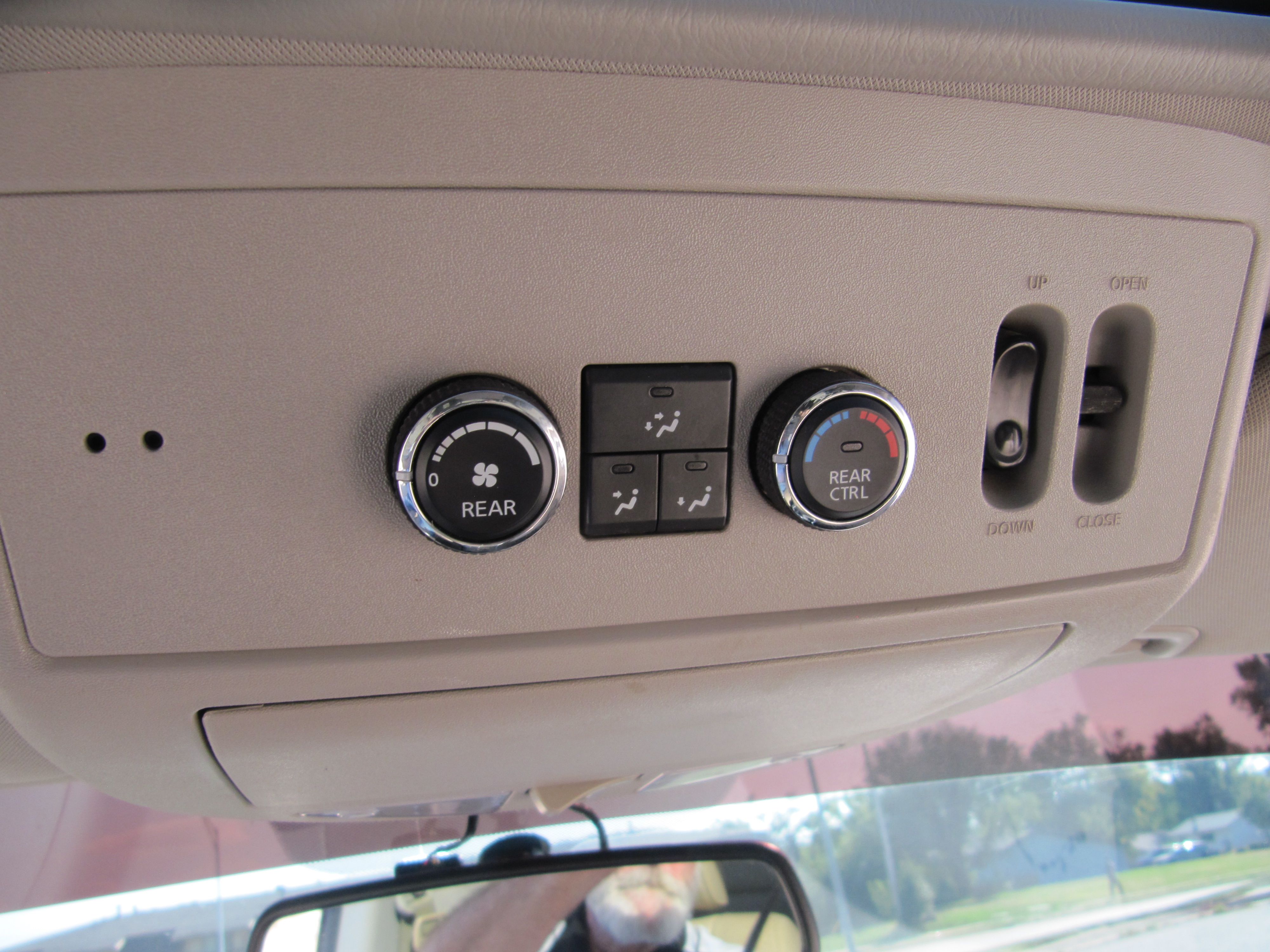 Used 2014 Nissan Armada Platinum AWD/4WD image 15
