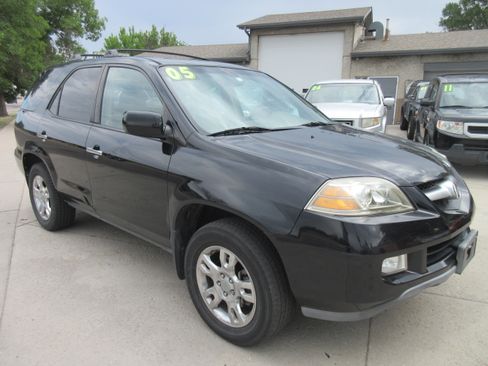 Used 2005 Acura MDX Touring w/ Navigation AWD/4WD image 2