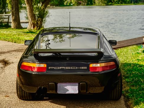 Used 1991 Porsche 928 GT image 15