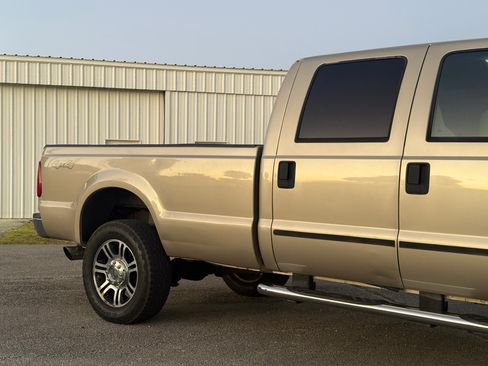 Used 2010 Ford F350 Lariat image 55