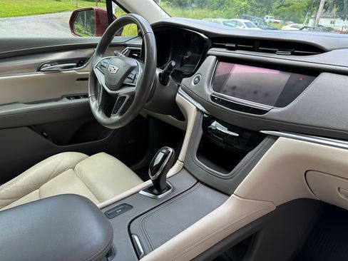 Used 2017 Cadillac XT5 Luxury image 13