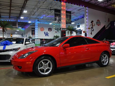 Used 2004 Toyota Celica GT-S FWD image 3