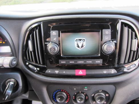 Used 2018 RAM ProMaster City Tradesman SLT image 8