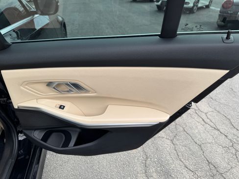 Used 2019 BMW 330i xDrive image 17