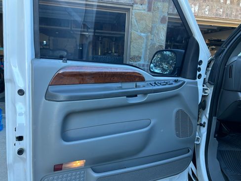 Used 2002 Ford F350 Lariat image 18