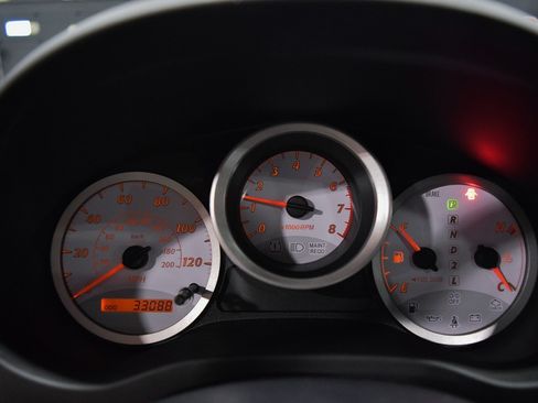 Used 2004 Toyota RAV4 image 24