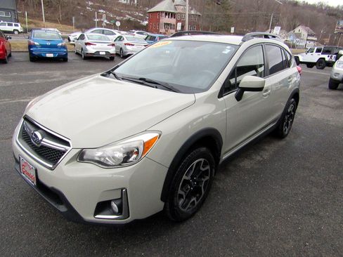 Used 2016 Subaru Crosstrek 2.0i Premium image 7