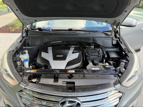 Used 2015 Hyundai Santa Fe GLS image 18