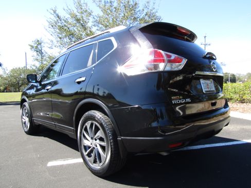 Used 2015 Nissan Rogue SL image 3