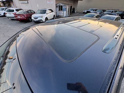 Used 2011 Jeep Grand Cherokee Limited image 25