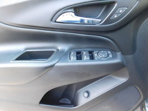 Used 2018 Chevrolet Equinox LT image 14