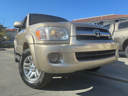Used 2005 Toyota Sequoia SR5 image 14