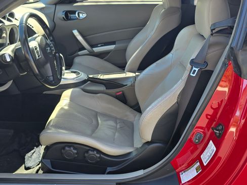 Used 2007 Nissan 350Z Touring image 19