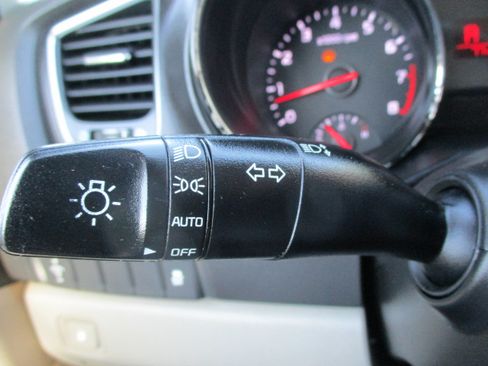 Used 2017 Kia Sedona LX FWD image 52