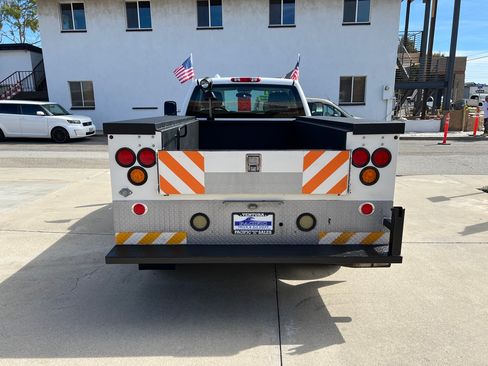 Used 2011 GMC Sierra 2500 W/T image 5