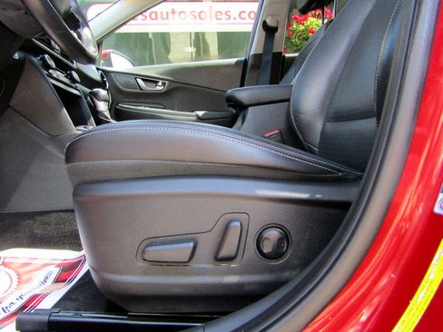 Used 2019 Hyundai Kona AWD Ultimate image 18