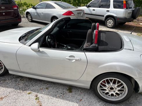Used 2014 MAZDA MX-5 Miata Sport image 18