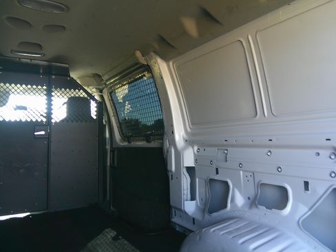 Used 2012 Ford E-250 and Econoline 250 image 13