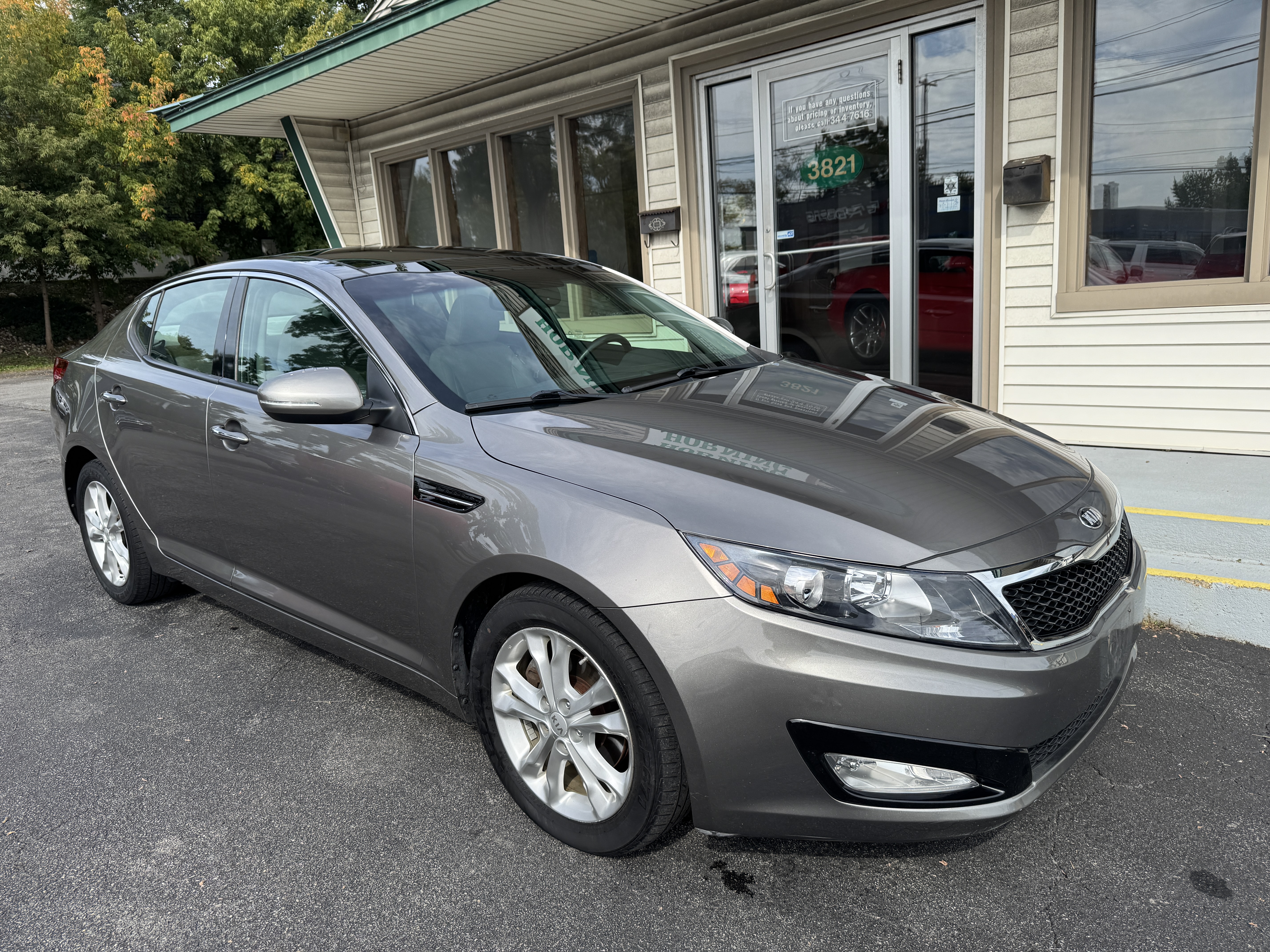 Used 2013 Kia Optima EX FWD image 2