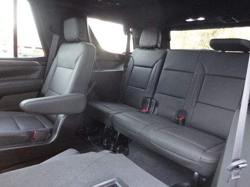 Used 2024 Chevrolet Tahoe LT w/ Signature Plus Package image 18