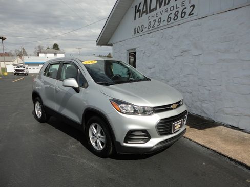 Used 2020 Chevrolet Trax LS image 7