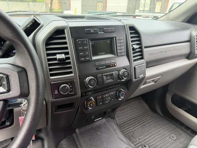 Used 2018 Ford F250 4x4 Crew Cab Super Duty image 18