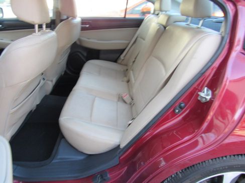 Used 2016 Subaru Legacy 2.5i Limited image 20