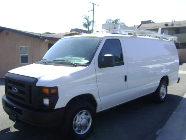 Used 2014 Ford E-350 and Econoline 350 Extended Super Duty RWD image 4