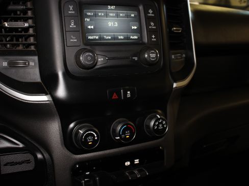 Used 2019 RAM 2500 Big Horn image 32