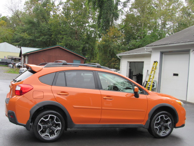 Used 2014 Subaru XV Crosstrek 2.0i Limited AWD/4WD image 10